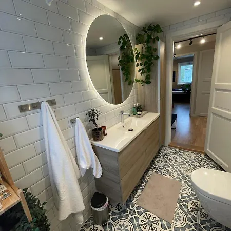 Large Family Near Oslo - 3 Bedrooms, Free Parking, Balcony アパート リレストロム