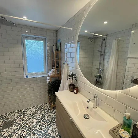 Large Family Near Oslo - 3 Bedrooms, Free Parking, Balcony アパート