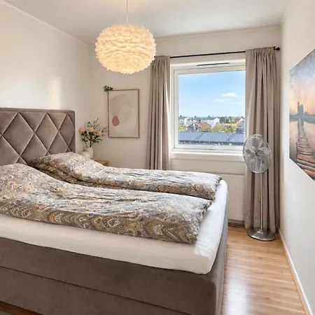Large Family Near Oslo - 3 Bedrooms, Free Parking, Balcony *