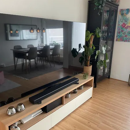 Large Family Near Oslo - 3 Bedrooms, Free Parking, Balcony 아파트